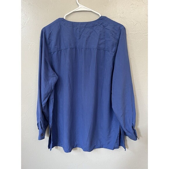 90s Lord & Taylor Silk Blue Button Down Blouse Tailored Size Medium Shirt Top - Picture 4 of 9